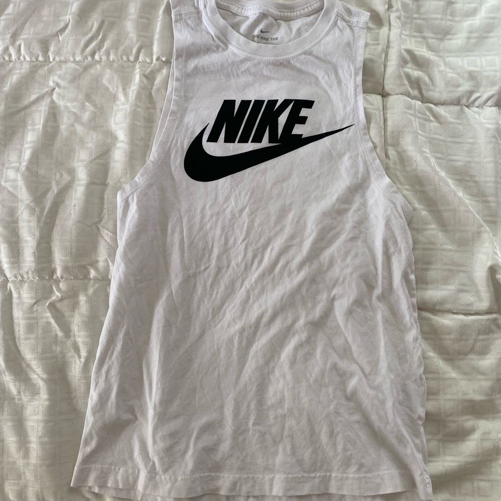 XS White Nike muscle T